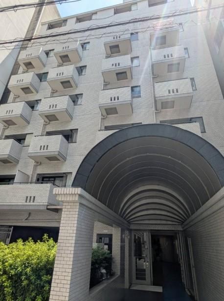 2LDK apartment in Kita Ward, Osaka - Photo 1