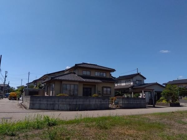 4LDK house in Imizu, Toyama - Photo 1