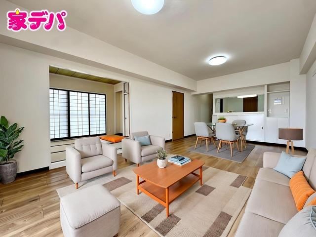 4LDK apartment in Anjo, Aichi - Photo 1