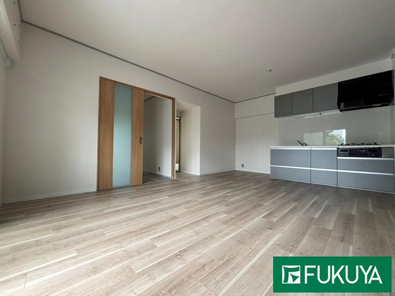 3LDK apartment in Akashi, Hyogo - Photo 1