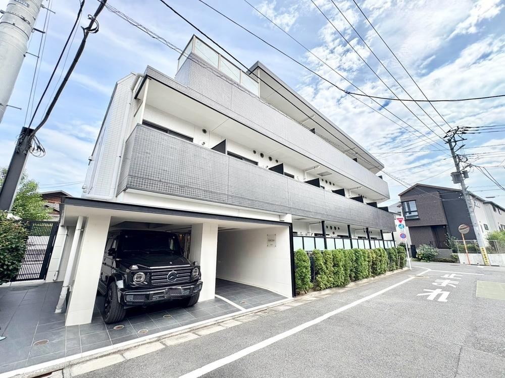 2LDK apartment in Nakano Ward, Tokyo - Photo 1