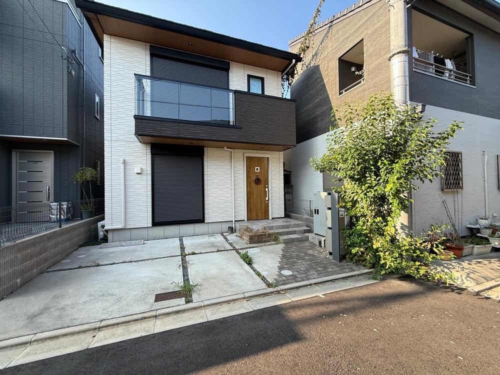 2LDK house in Takatsuki, Osaka - Photo 1