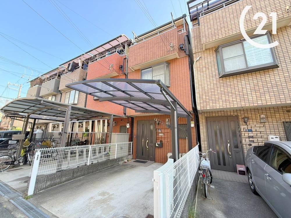 3LDK house in Nishiyodogawa Ward, Osaka - Photo 1