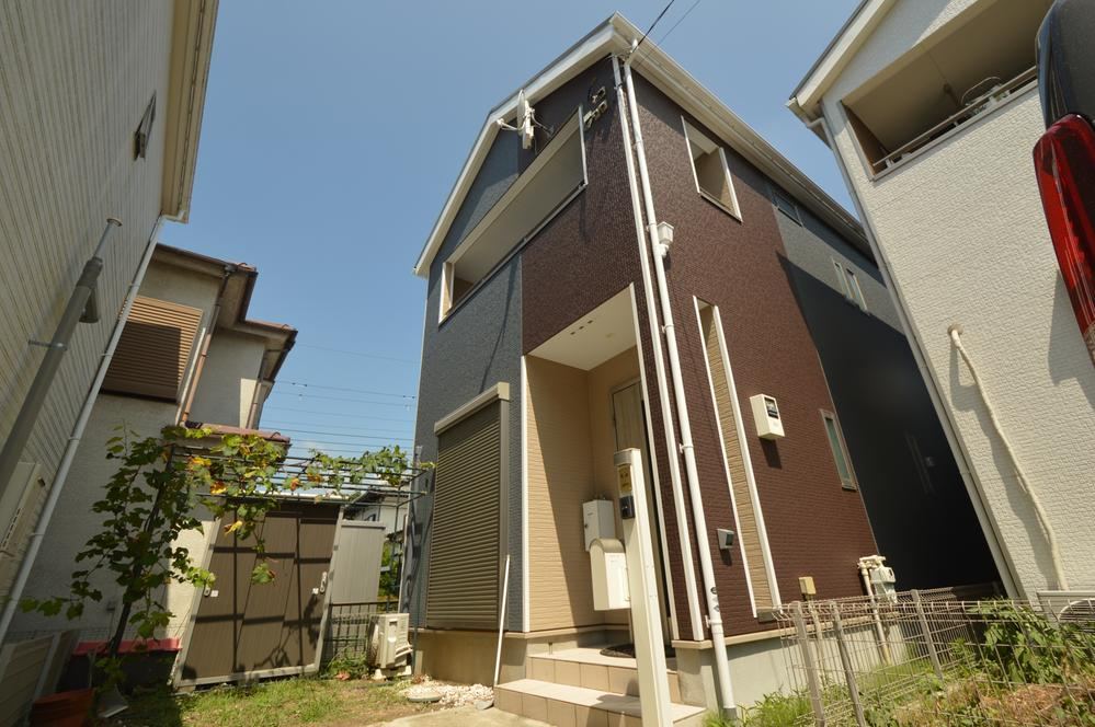 2LDK+2S house in Hiratsuka, Kanagawa - Photo 1
