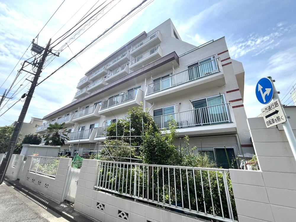 2LDK apartment in Warabi, Saitama - Photo 1