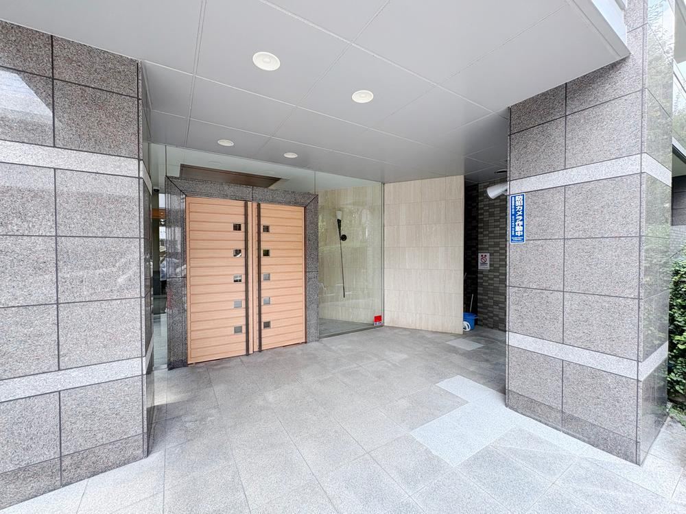 3LDK apartment in Takarazuka, Hyogo - Photo 1