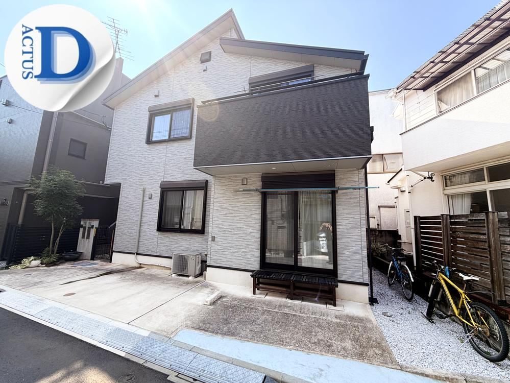 5LDK house in Setagaya Ward, Tokyo - Photo 1