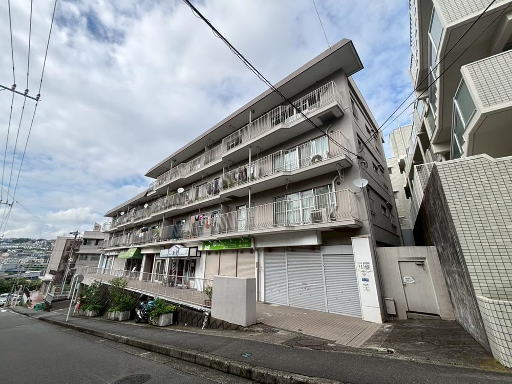 4LDK apartment in Hodogaya Ward, Yokohama, Kanagawa - Photo 1