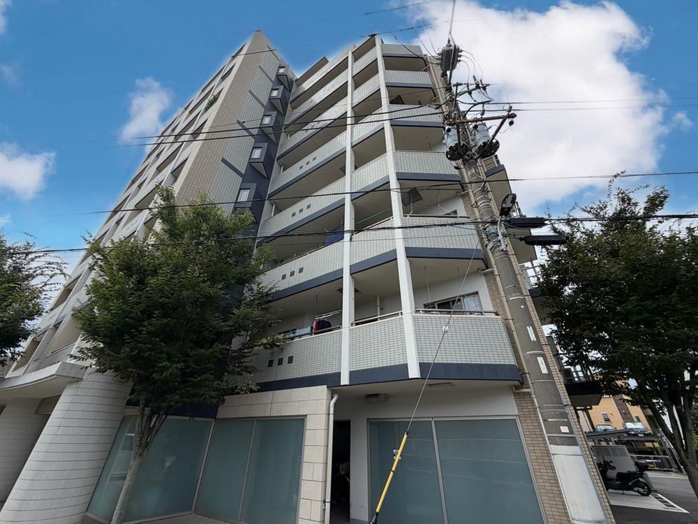 4LDK apartment in Sumida Ward, Tokyo - Photo 1