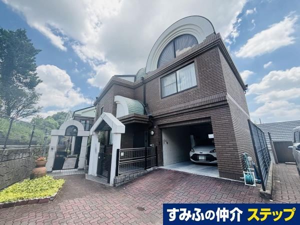 6LDK house in Mino, Osaka - Photo 1