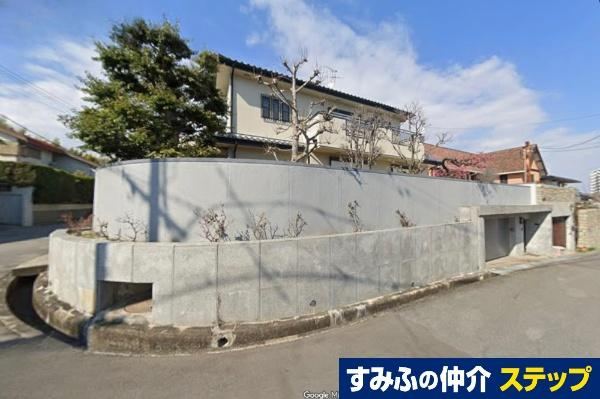 4LDK house in Toyonaka, Osaka - Photo 1