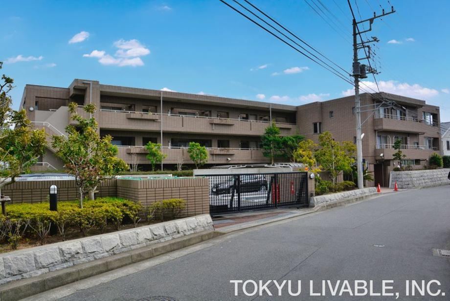 4LDK+S apartment in Kamakura, Kanagawa - Photo 1