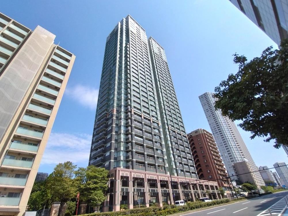 5LDK apartment in Minato Ward, Tokyo - Photo 1
