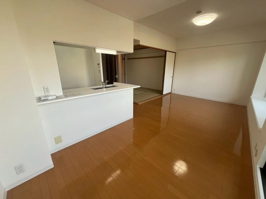 3LDK apartment in Neyagawa, Osaka - Photo 1