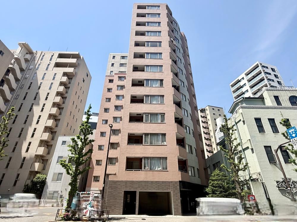 1LDK+S apartment in Bunkyo Ward, Tokyo - Photo 1