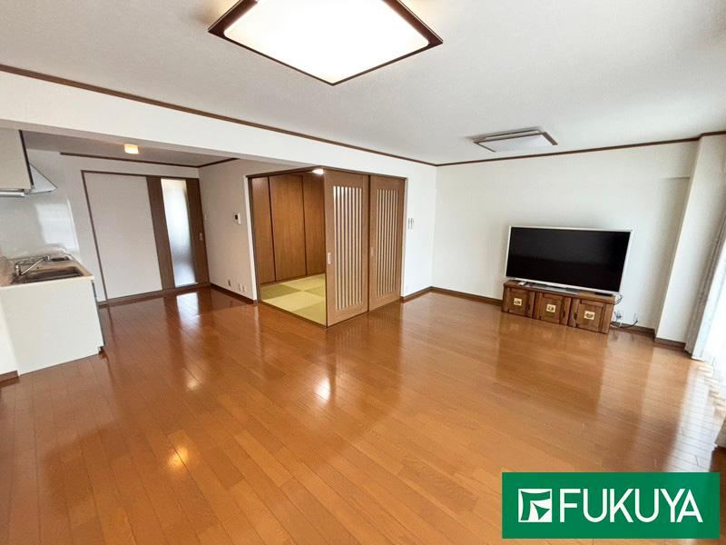 2LDK apartment in Akashi, Hyogo - Photo 1