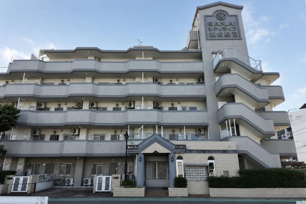 4LDK apartment in Hakata Ward, Fukuoka - Photo 1