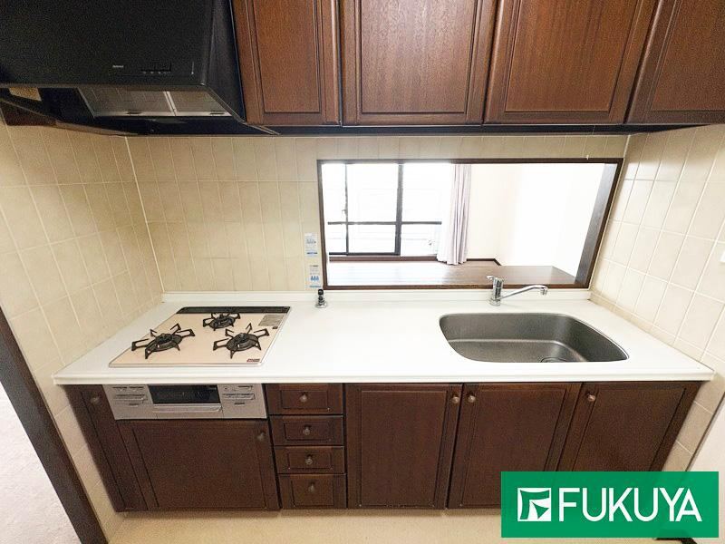 3LDK apartment in Minato Ward, Osaka - Photo 1