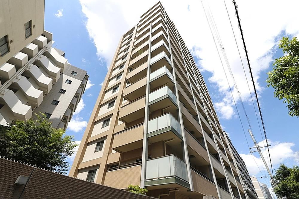 2LDK apartment in Kita Ward, Osaka - Photo 1