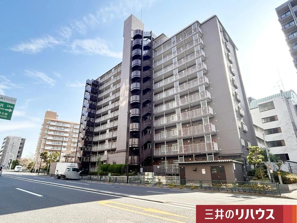 3LDK apartment in Koto Ward, Tokyo - Photo 1