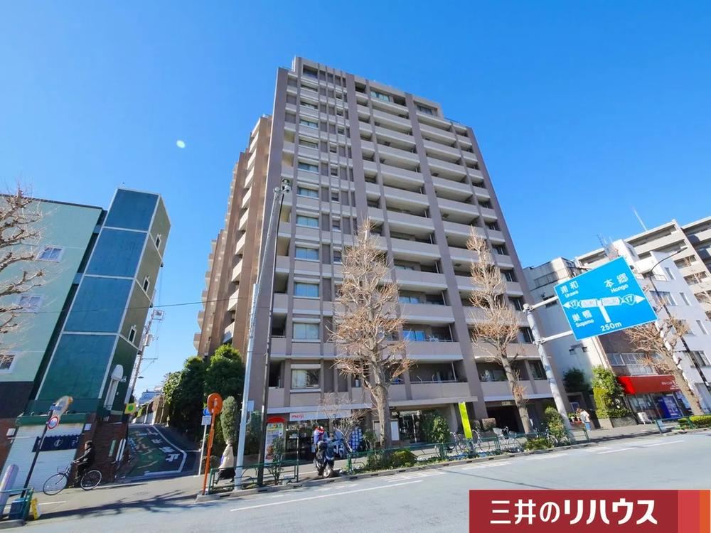 2LDK apartment in Bunkyo Ward, Tokyo - Photo 1