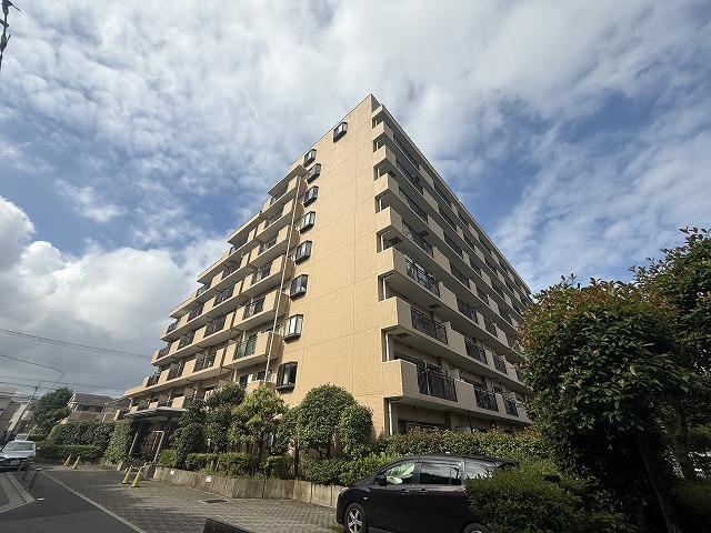 2LDK+S apartment in Inage Ward, Chiba - Photo 1