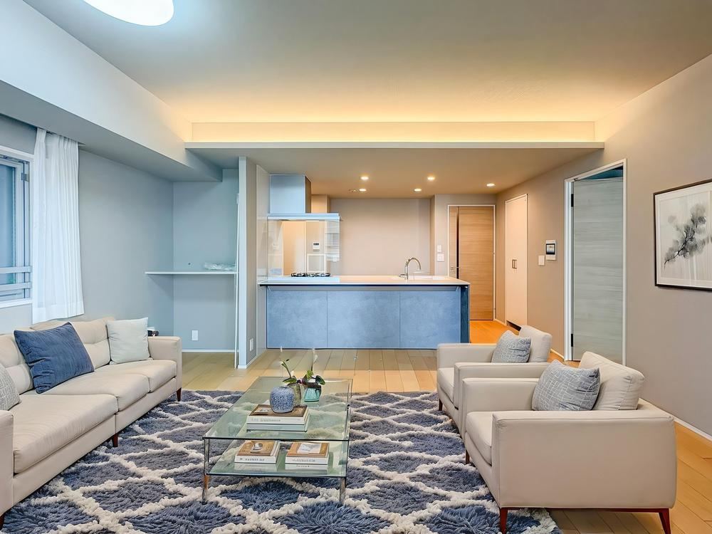 2LDK apartment in Chofu, Tokyo - Photo 1