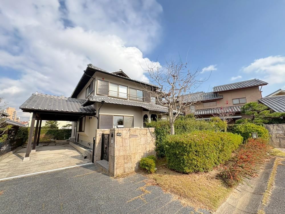 4LDK+S house in Sanda, Hyogo - Photo 1