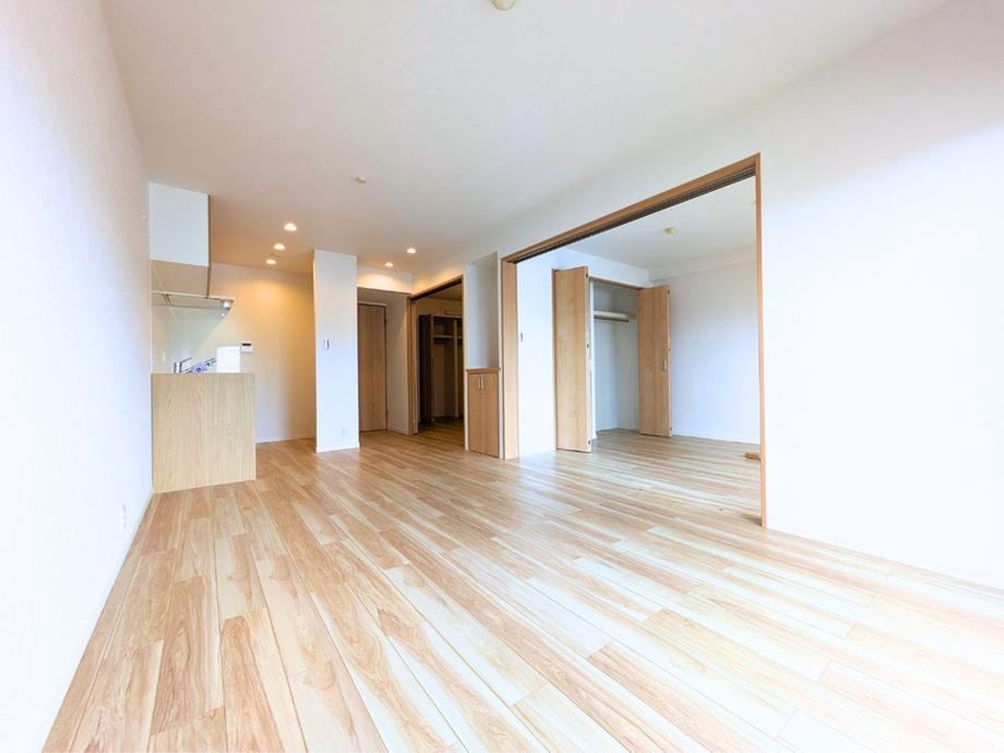 3LDK apartment in Matsuyama, Ehime - Photo 1