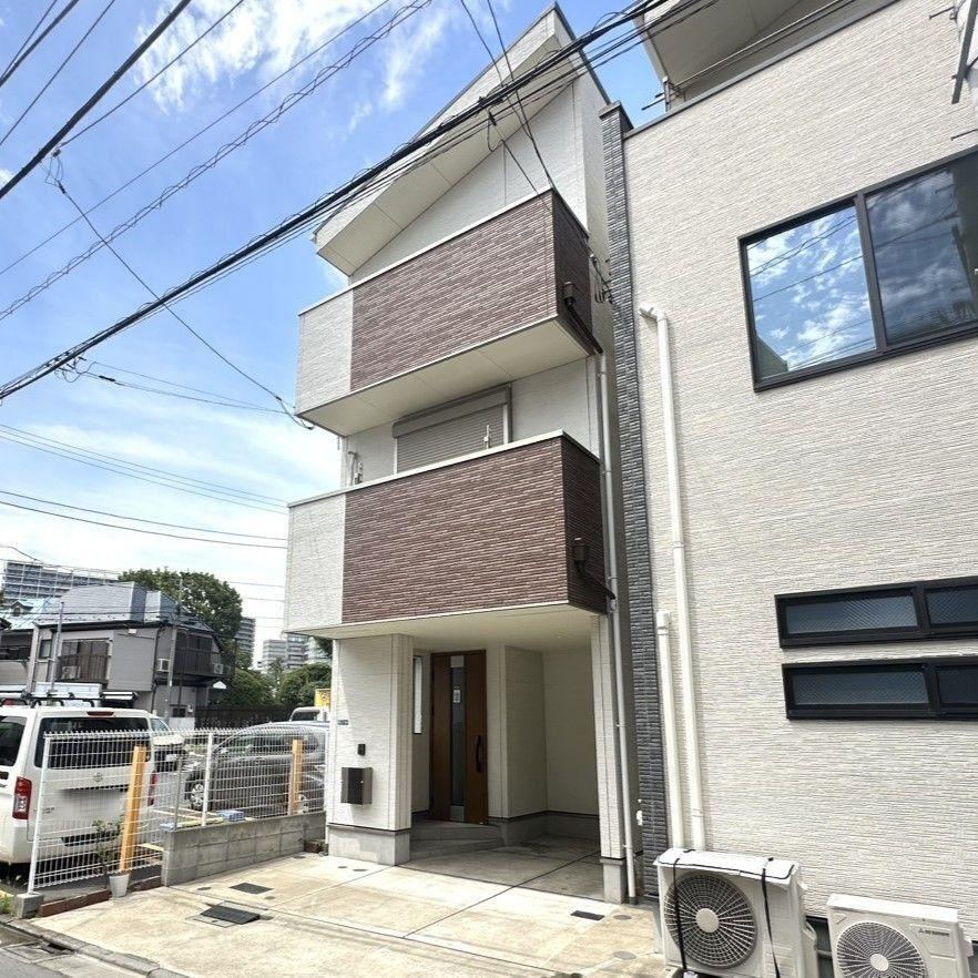 2LDK+S house in Ota Ward, Tokyo - Photo 1