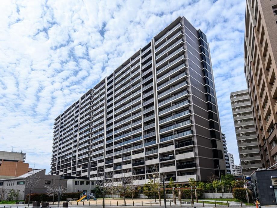 3LDK apartment in Higashi Ward, Fukuoka - Photo 1
