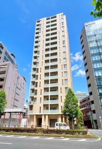 2LDK apartment in Chiyoda Ward, Tokyo - Photo 1