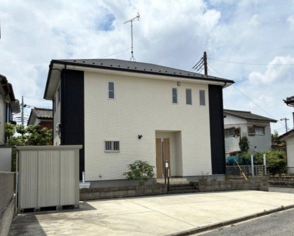 5LDK house in Kumagaya, Saitama - Photo 1