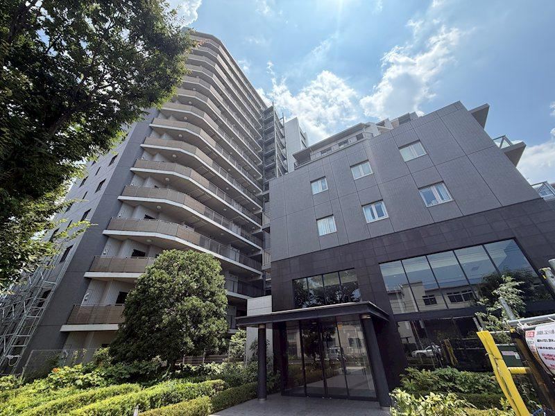 3LDK apartment in Toda, Saitama - Photo 1