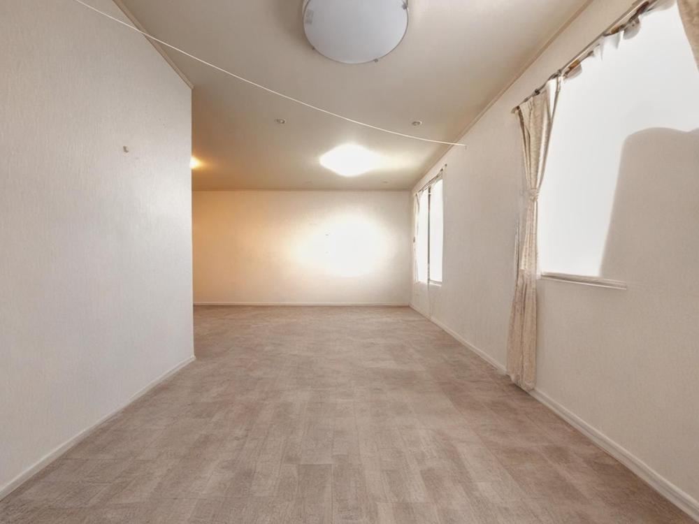 4LDK house in Kadoma, Osaka - Photo 1