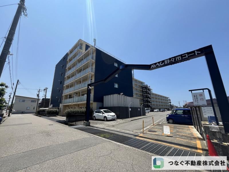 4DK apartment in Nonoichi, Ishikawa - Photo 1