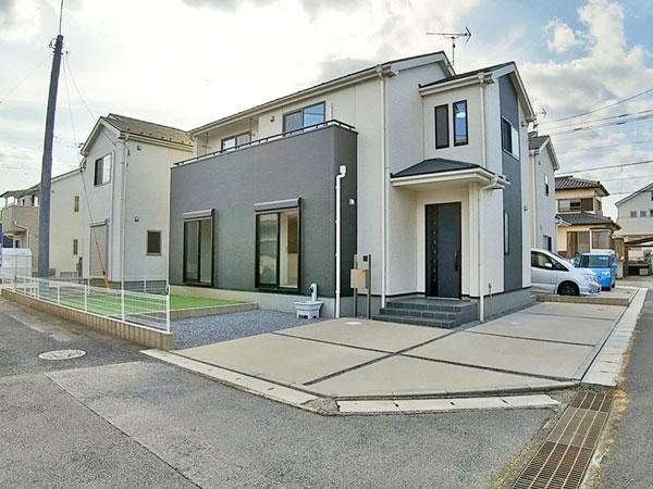 4LDK house in Koga, Ibaraki - Photo 1