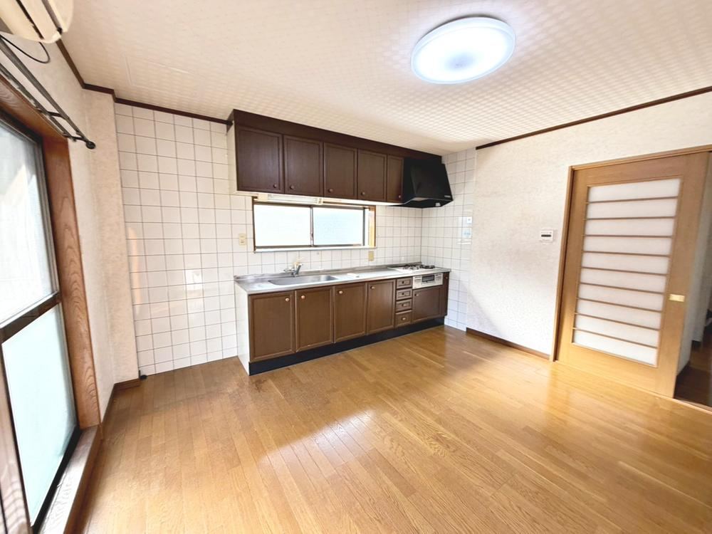 4DK house in Takaishi, Osaka - Photo 1