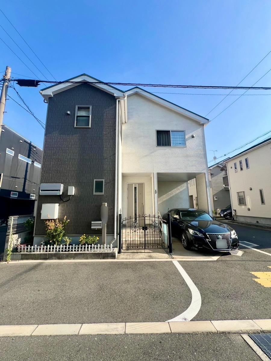 4LDK house in Higashiosaka, Osaka - Photo 1