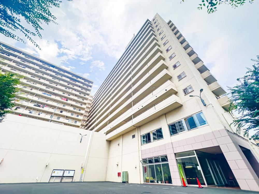 3LDK apartment in Hachioji, Tokyo - Photo 1