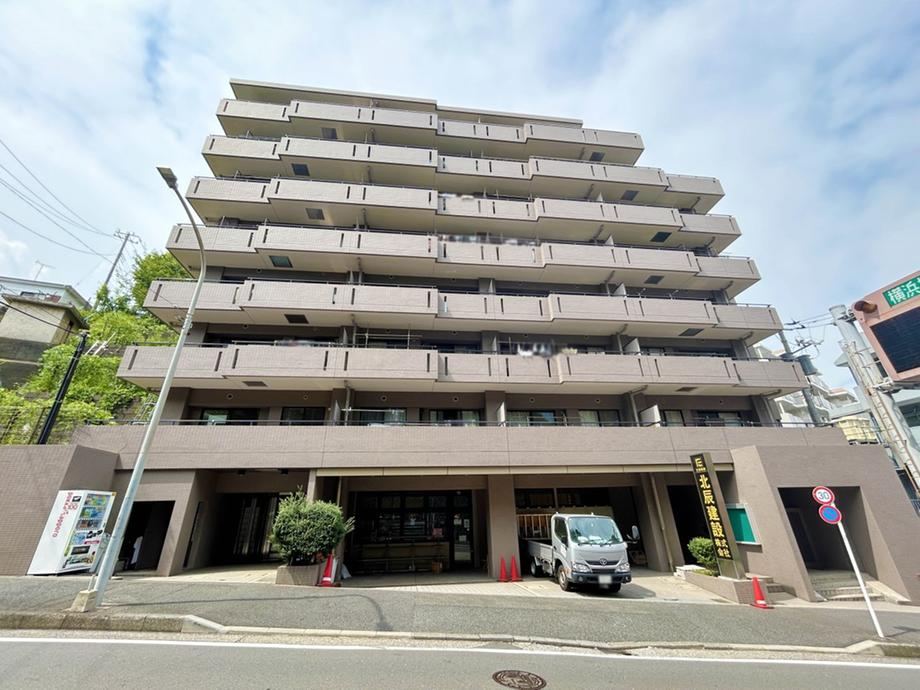 2LDK+S apartment in Minami Ward, Yokohama, Kanagawa - Photo 1