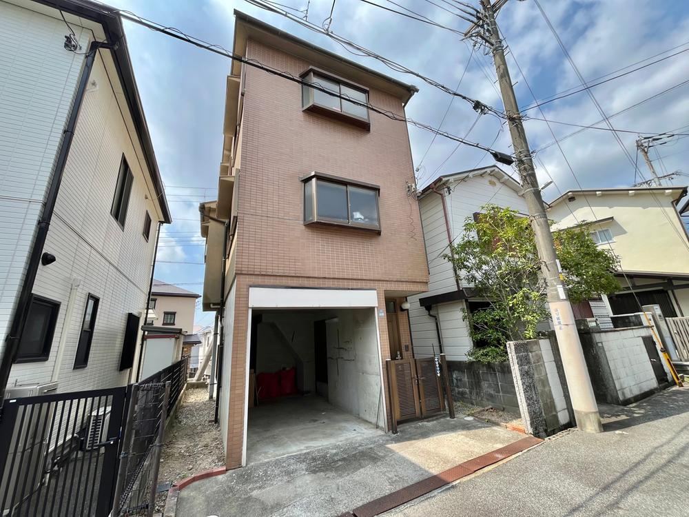 3DK house in Takarazuka, Hyogo - Photo 1