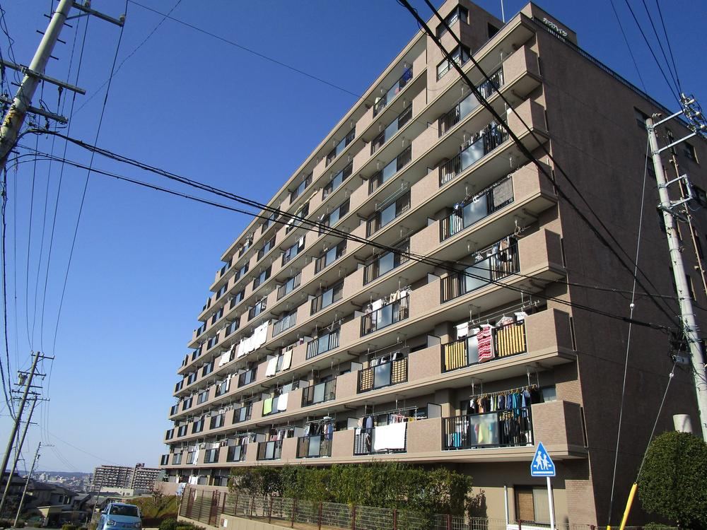 4LDK apartment in Seto, Aichi - Photo 1