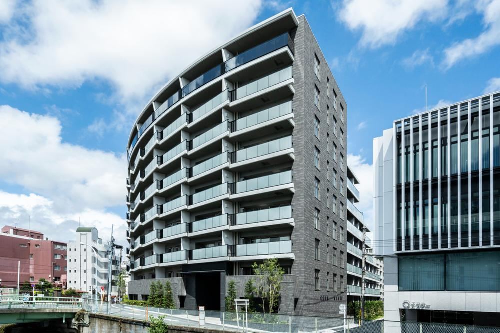 2LDK apartment in Shinjuku Ward, Tokyo - Photo 1