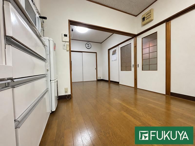 5LDK house in Higashiosaka, Osaka - Photo 1