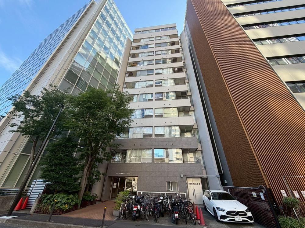 1LDK apartment in Shinjuku Ward, Tokyo - Photo 1