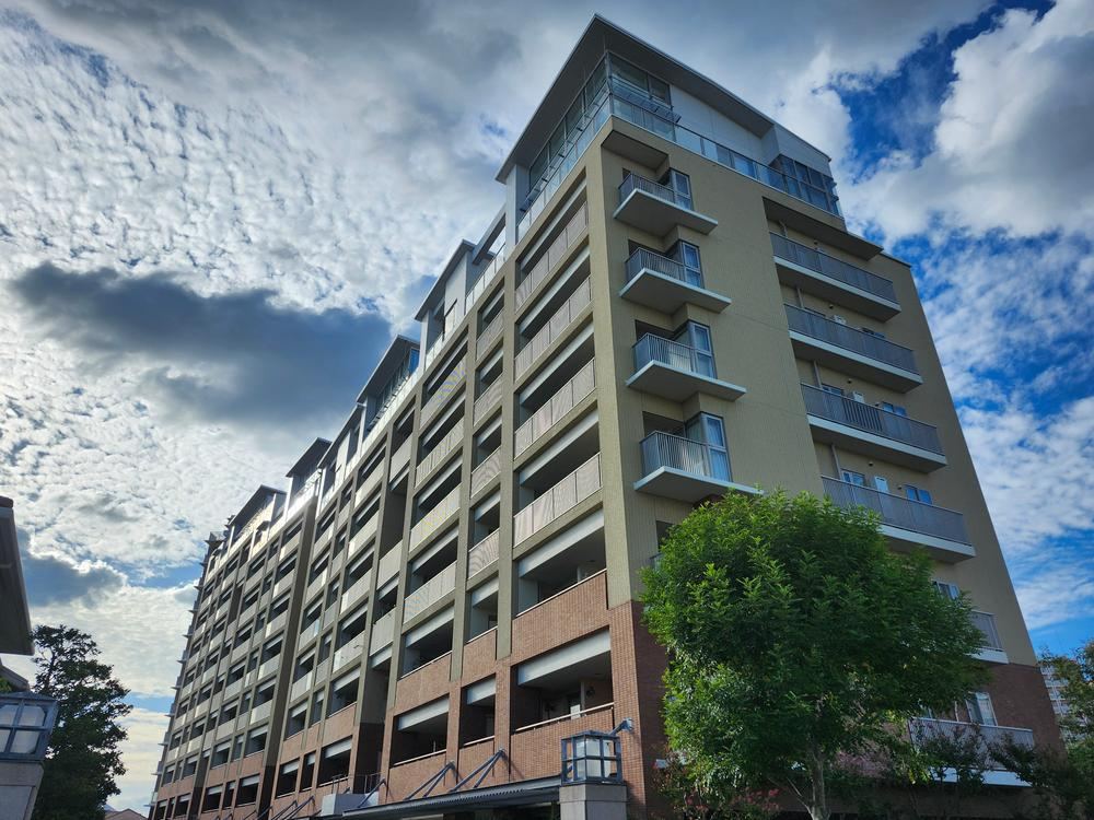2LDK+S apartment in Nishinomiya, Hyogo - Photo 1