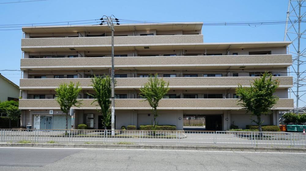 4LDK apartment in Naka Ward, Sakai, Osaka - Photo 1