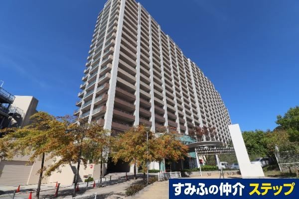 4LDK apartment in Tarumi Ward, Kobe, Hyogo - Photo 1