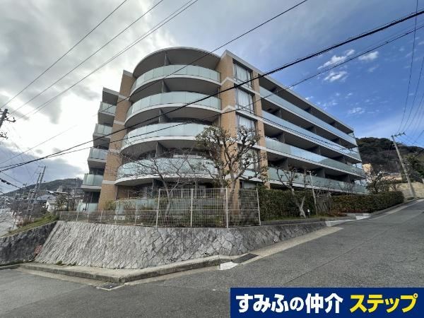 3LDK apartment in Suma Ward, Kobe, Hyogo - Photo 1